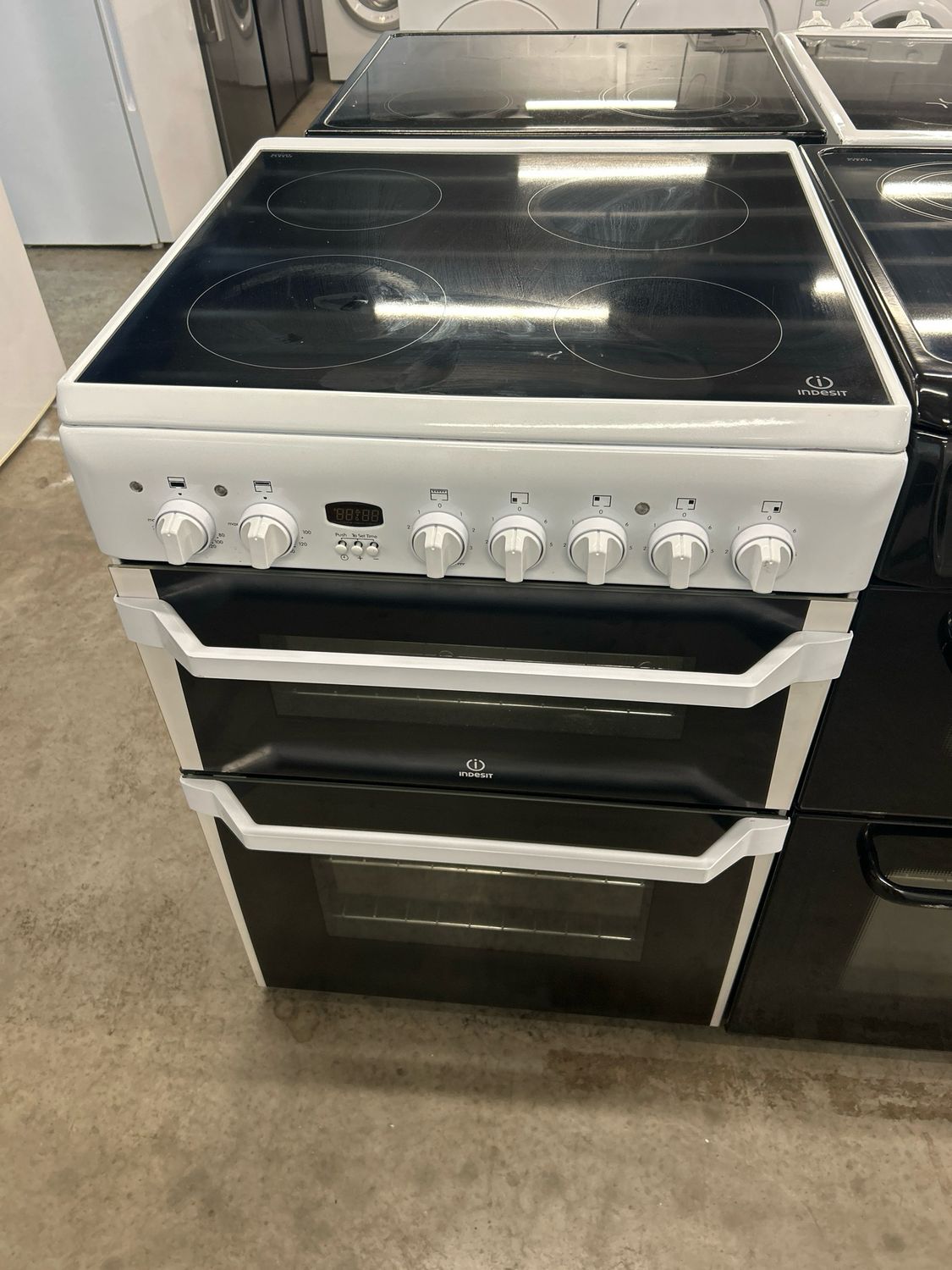 Indesit ID60C2 60cm Electric Cooker Double Oven White