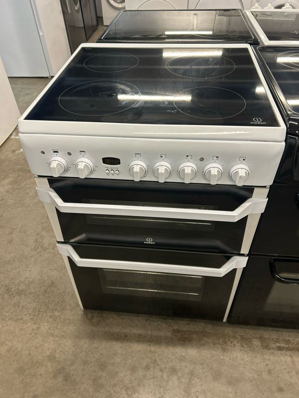 Indesit ID60C2 60cm Electric Cooker Double Oven White