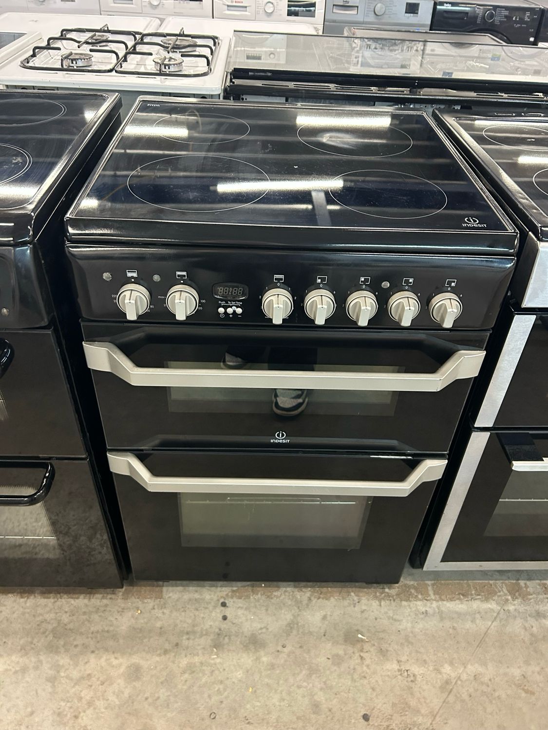 Indesit 60cm Electric Cooker Double Oven Black