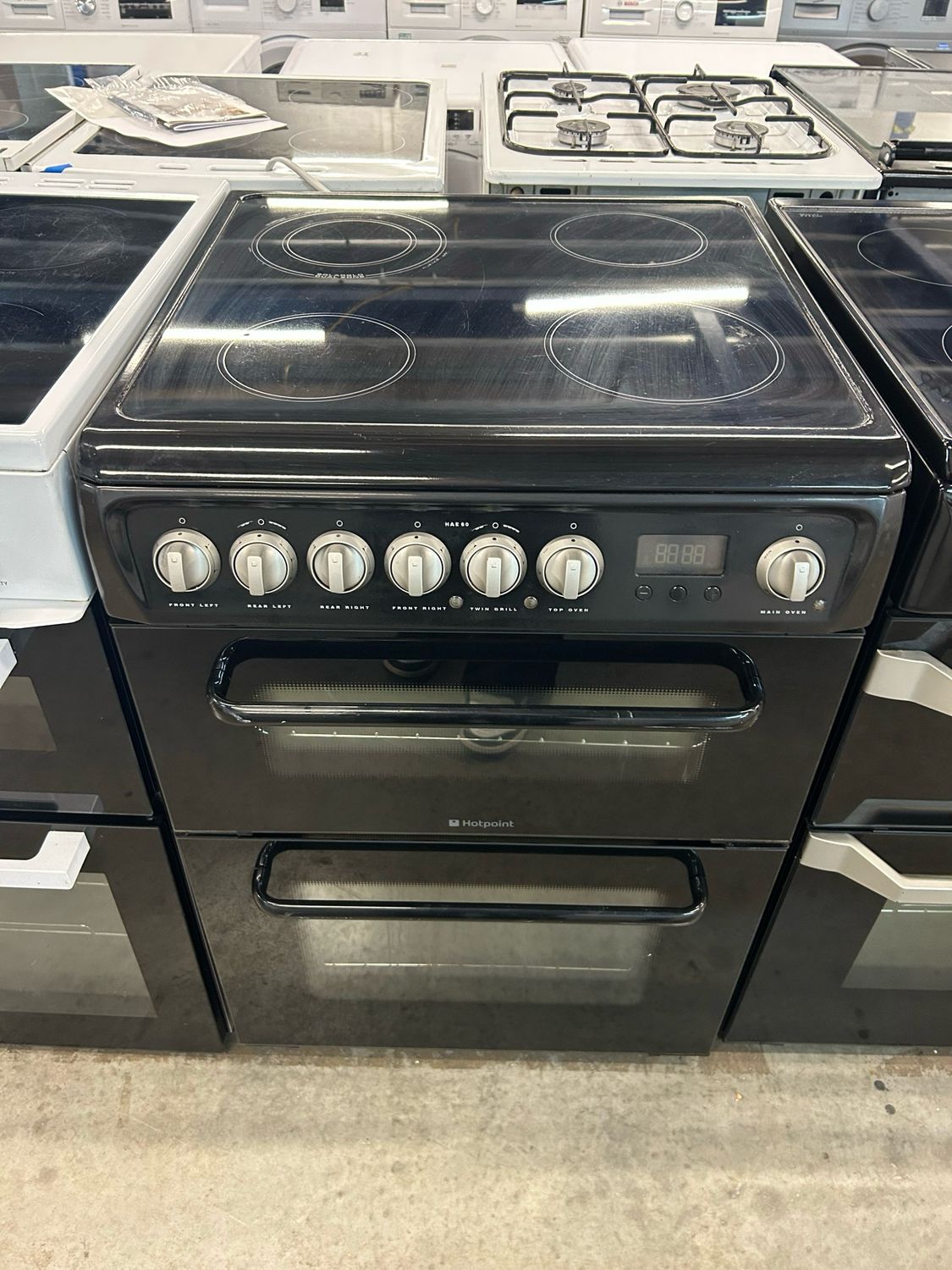 Hotpoint 60cm Electric Cooker Ceramic Hob Black