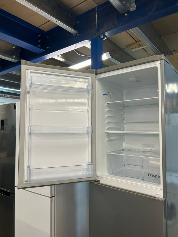 Beko K54325H Fridge Freezer Dark Grey H201cm W55cm D60cm
