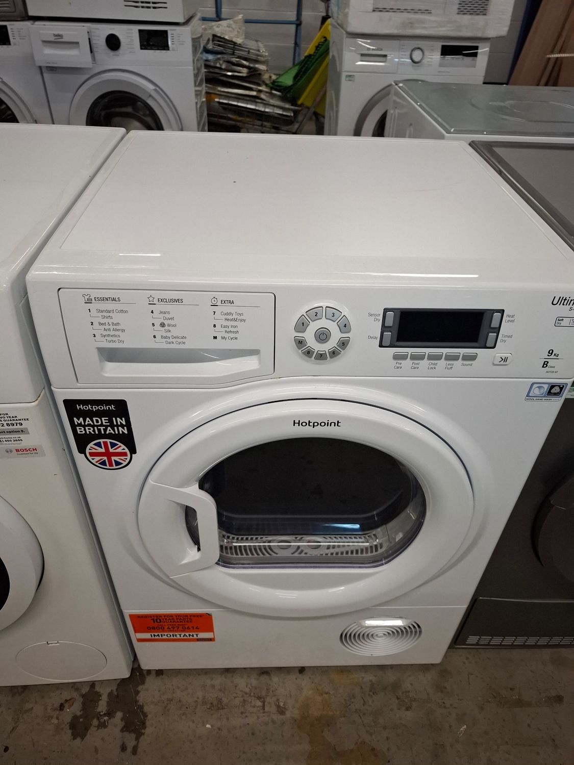 Hotpoint SUTCD97 UK 9kg Condenser Dryer White