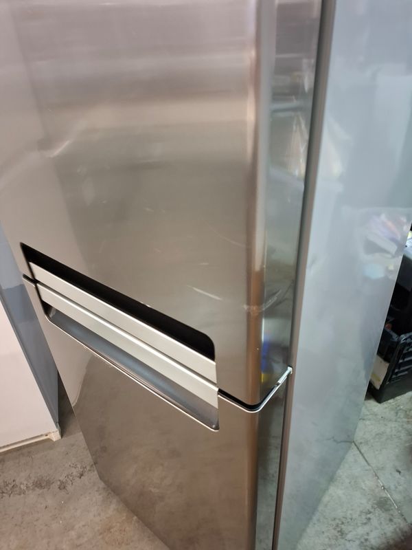 Whirlpool Fridge Freezer Silver H187cm W60cm D66cm