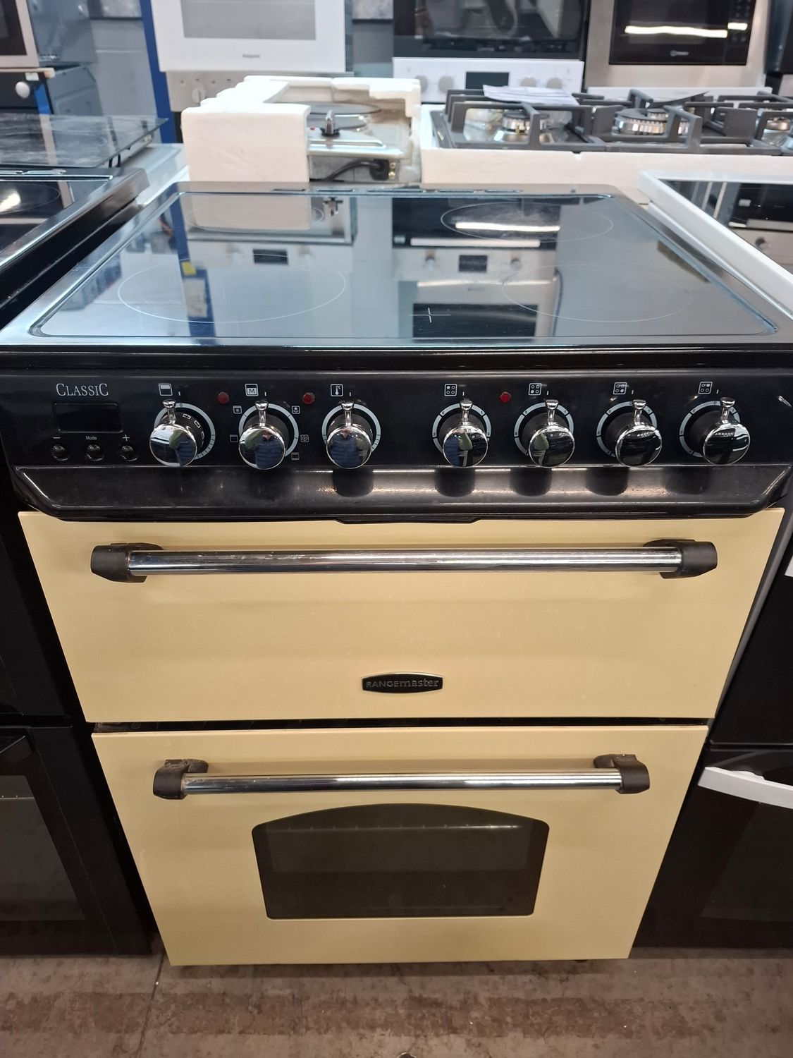 Rangemaster CLA60ECCR/C Electric cooker - Double Oven - Cream and Black