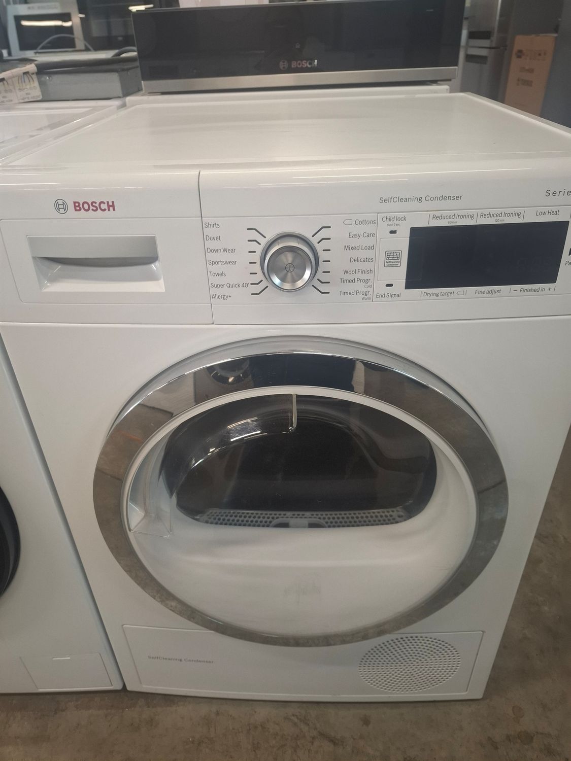 Bosch Series 8 WTW87560GB/02 8kg Heat Pump Condenser Dryer White
