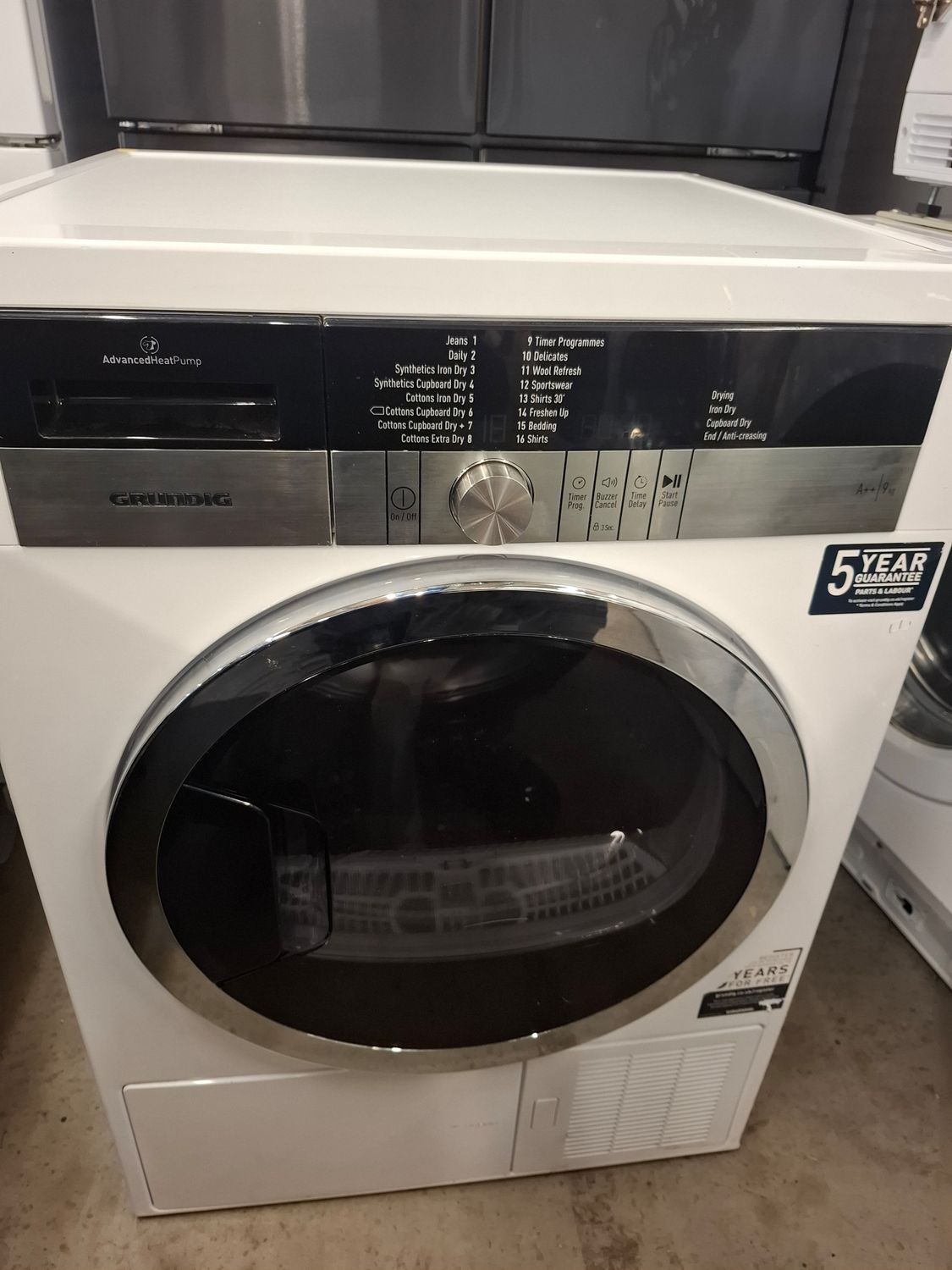 Grundig GTN39250HGCW 9kg Heat Pump Condenser Dryer White