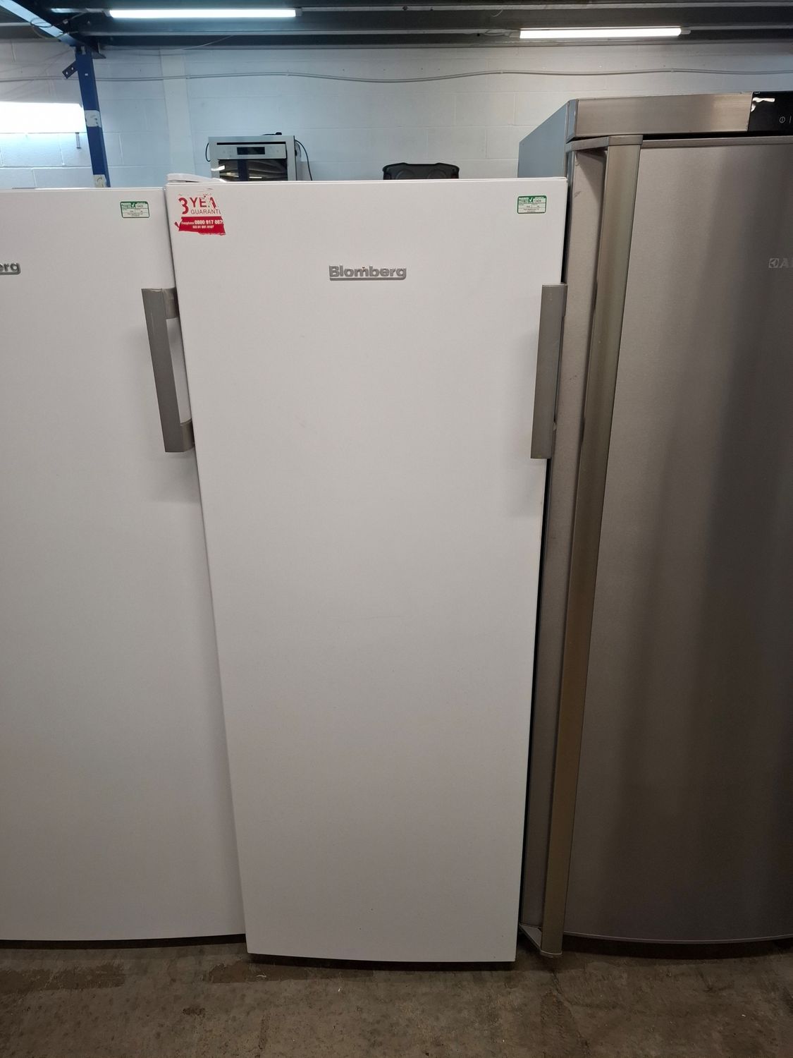 Blomberg FNT4550W Tall Freezer White H147cm W54cm D57cm