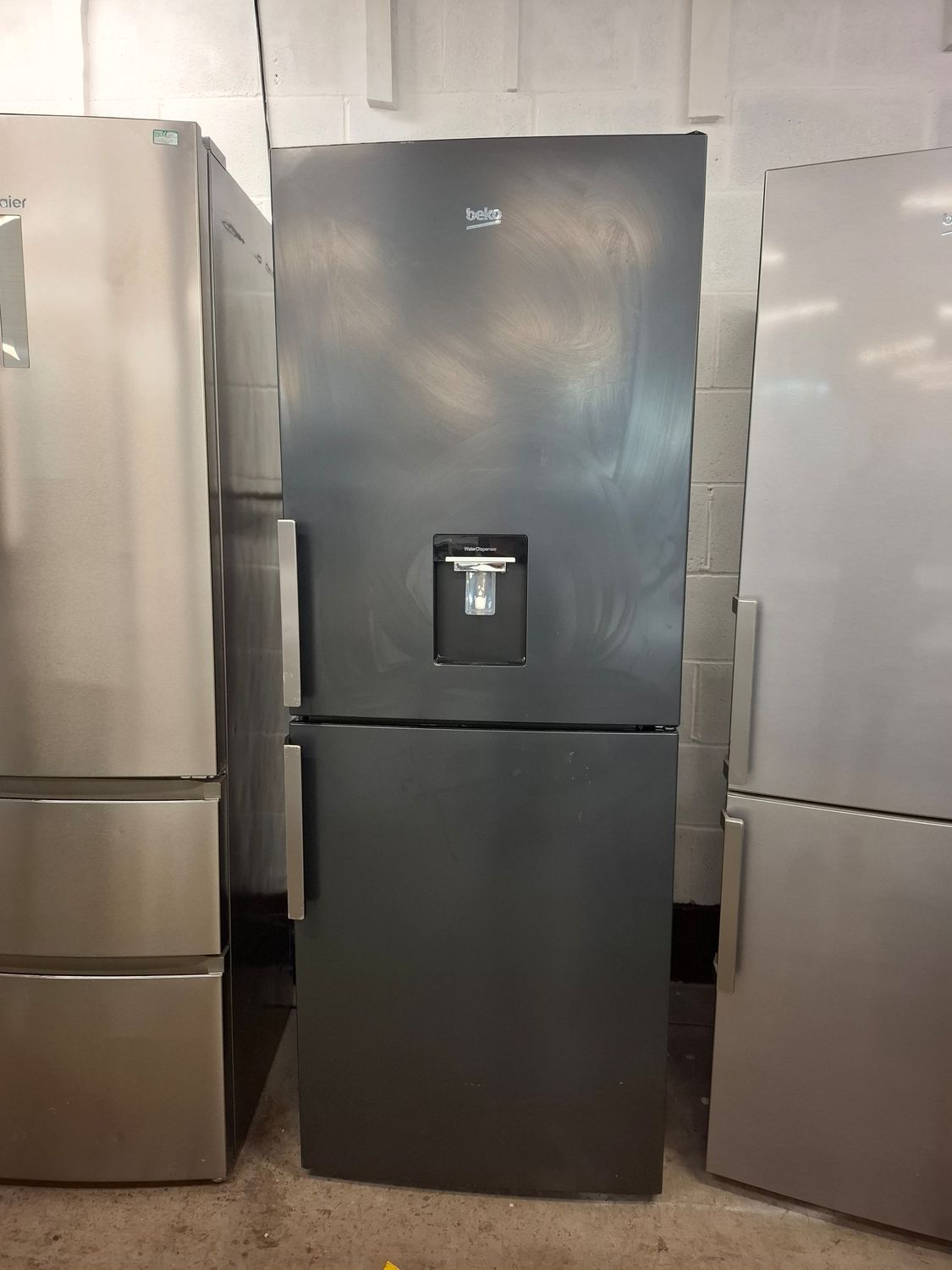 Beko Frost Free Xtra Large Fridge Freezer - W70cm H188cm D65cm Grey