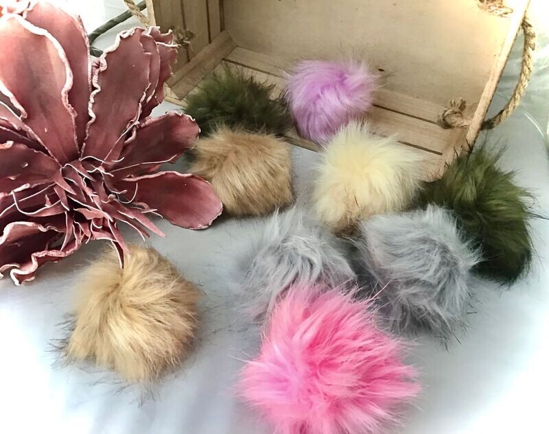 pompon fausse fourrure