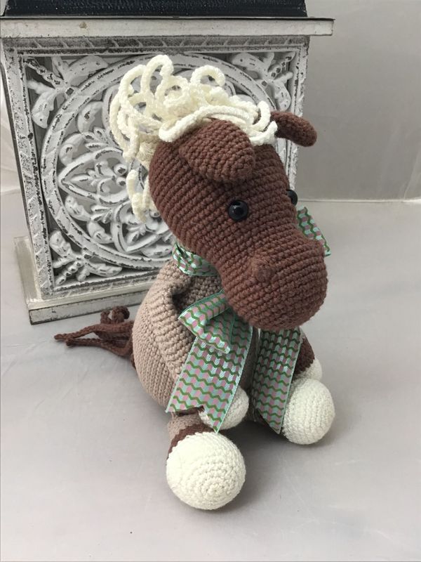 Petit poney au crochet