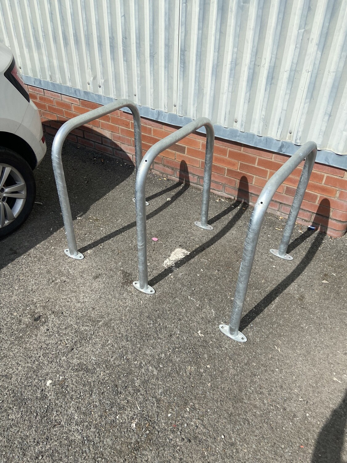 Sheffield cycle stand (base fixed)