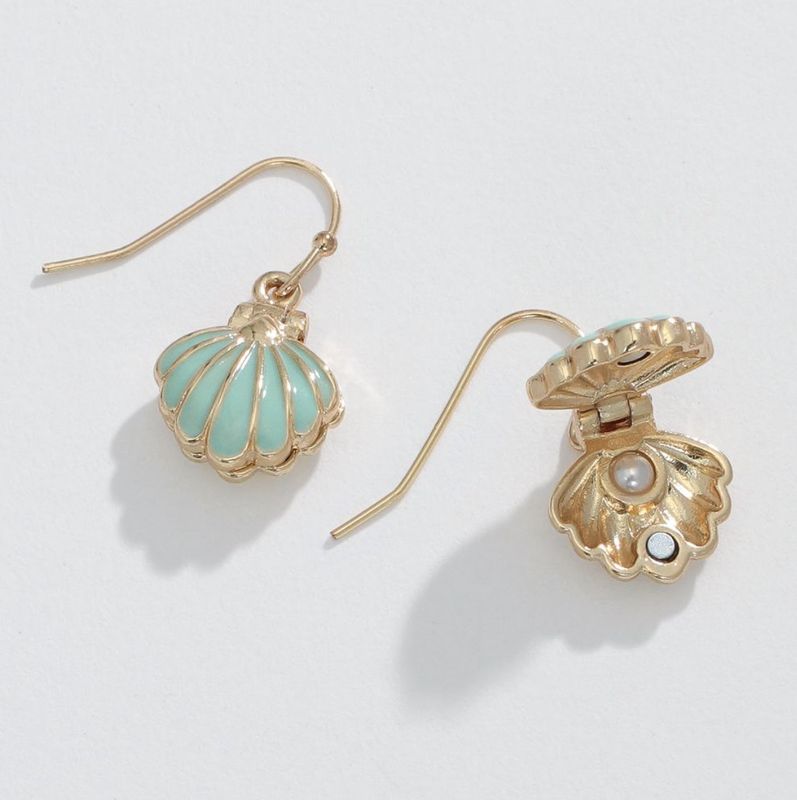 Earrings-Mint Shell w Hidden Pearl