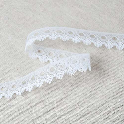 Knitting In Lace 18mm white