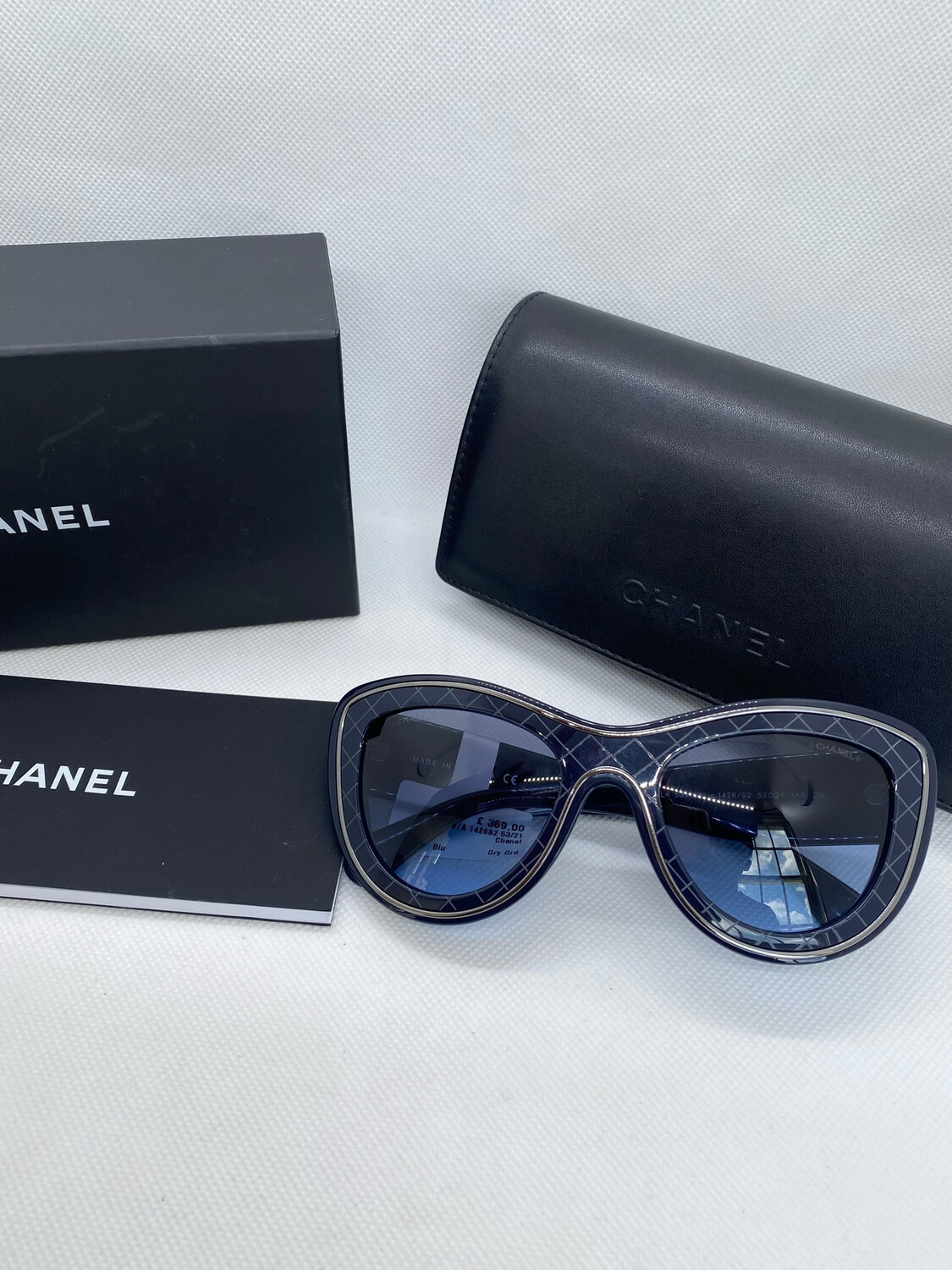 CHANEL
Butterfly Sunglasses CH5397
