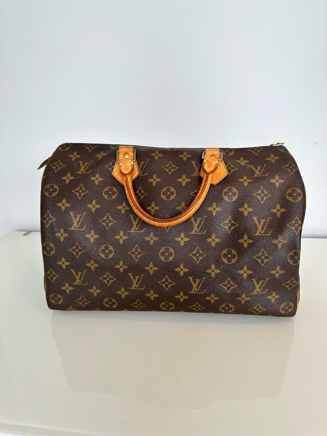 Louis Vuitton Speedy 35
