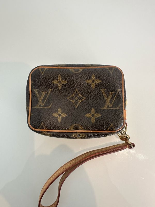 Louis Vuitton Pochette