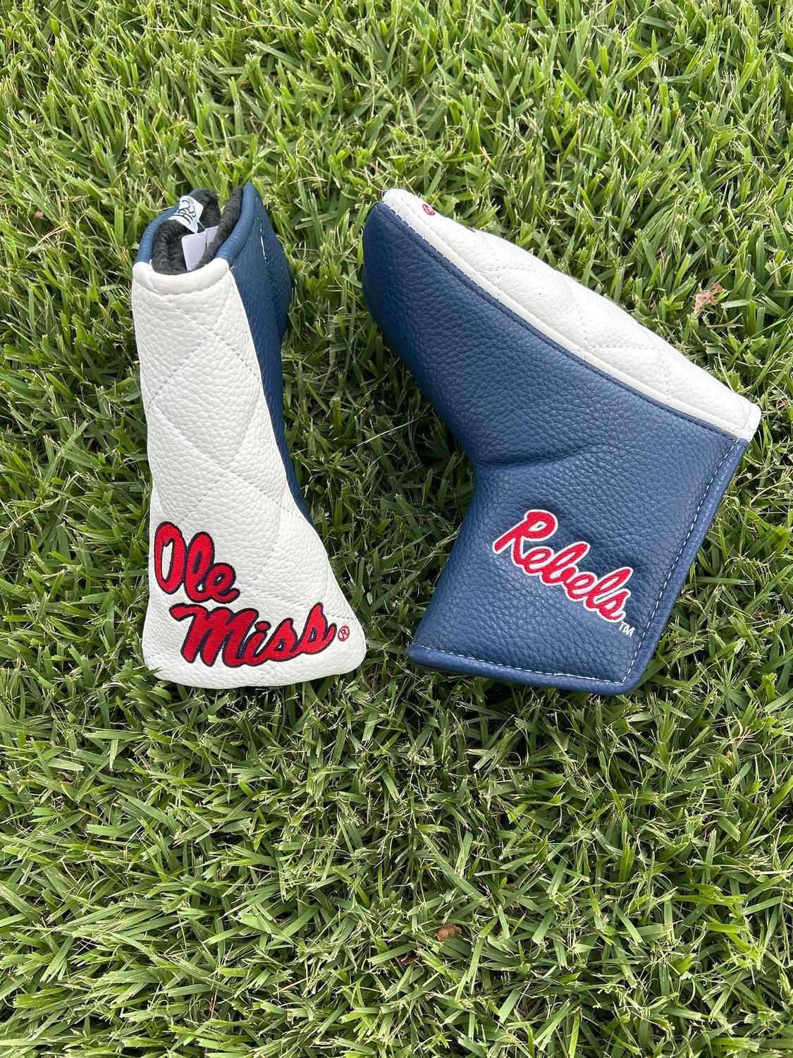 Ole Miss Blade Putter Cover White/Navy