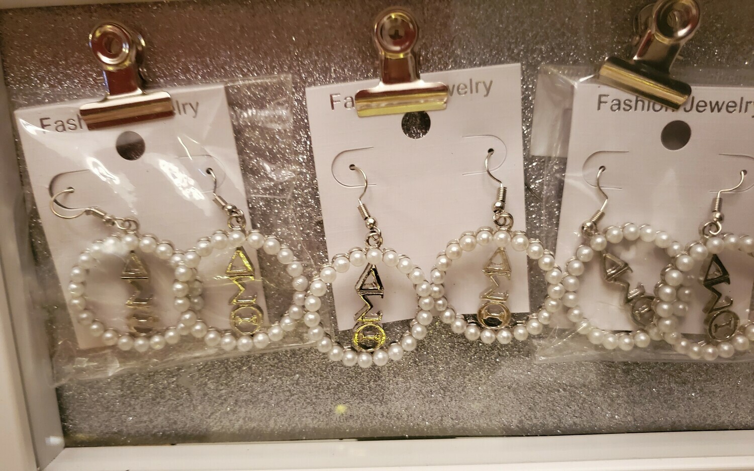 Circle Pearl Symbol Earrings