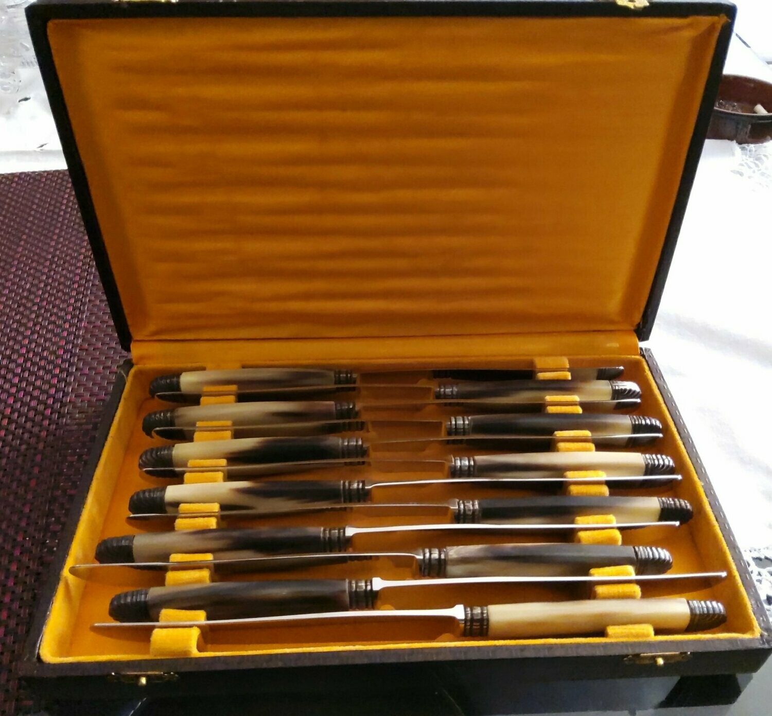 Juego de 12 cuchillos GOLÉO : Lámina Inox, hueso y estaño