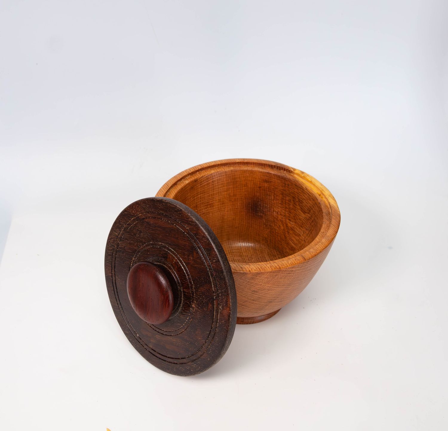 Handcrafted Red Oak Keepsake Box with Rich Balsamo Wood Lid