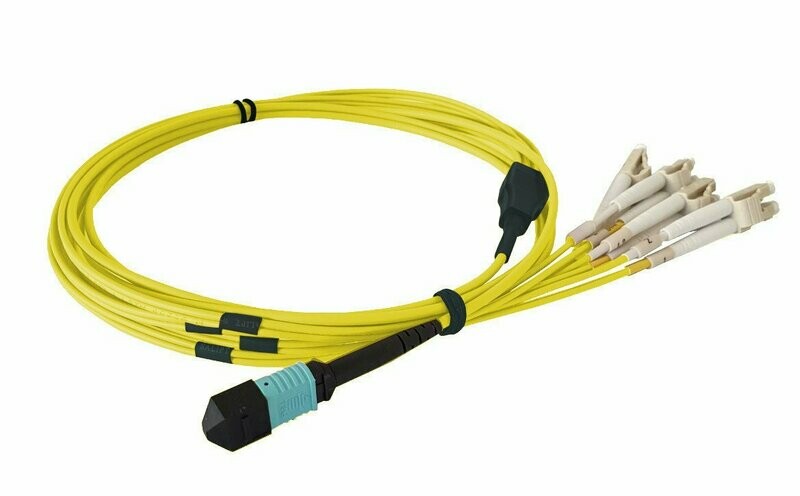 2m MPO-4LC 8 Faser OS2 2m MPO-4LC 8 Faser OS2