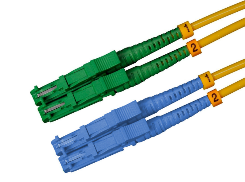 1m E2000/APC-E2000/UPC Duplex Singlemode OS2 9/125 Lichtwellenleiter 1m E2000/APC-E2000/UPC Duplex Singlemode OS2 9/125 Lichtwellenleiter