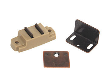 RVD  Magnetic Catch W/ Flat/Angle Plates H210