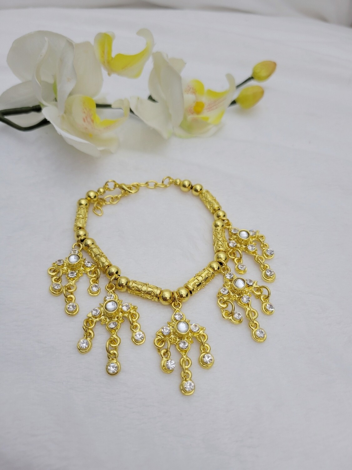 Gold Dangle bracelet