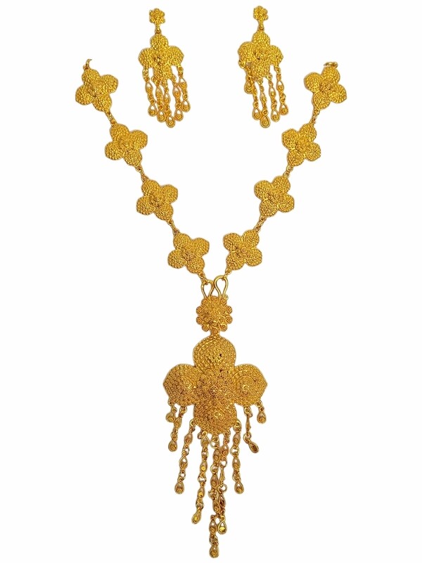 Flower Pikun Necklace Set 