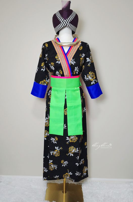 Hmong Xeev with Hmong Leeg Trim