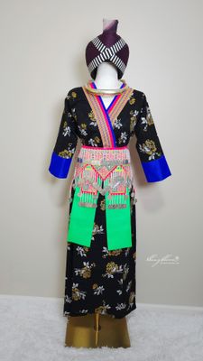 Hmong Xeev with Hmong Leeg Trim