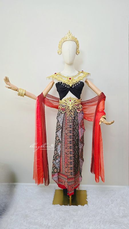 Black &amp; Red Thai Women Skirt Set 