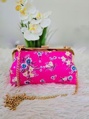 Unicorn Locket Clasp Purse