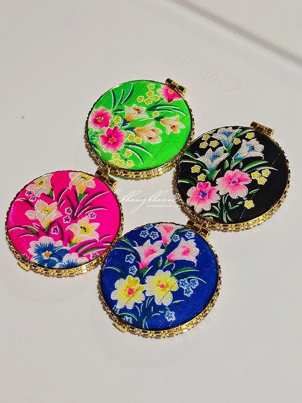 Unicorn Round Hmong Compact Mirror