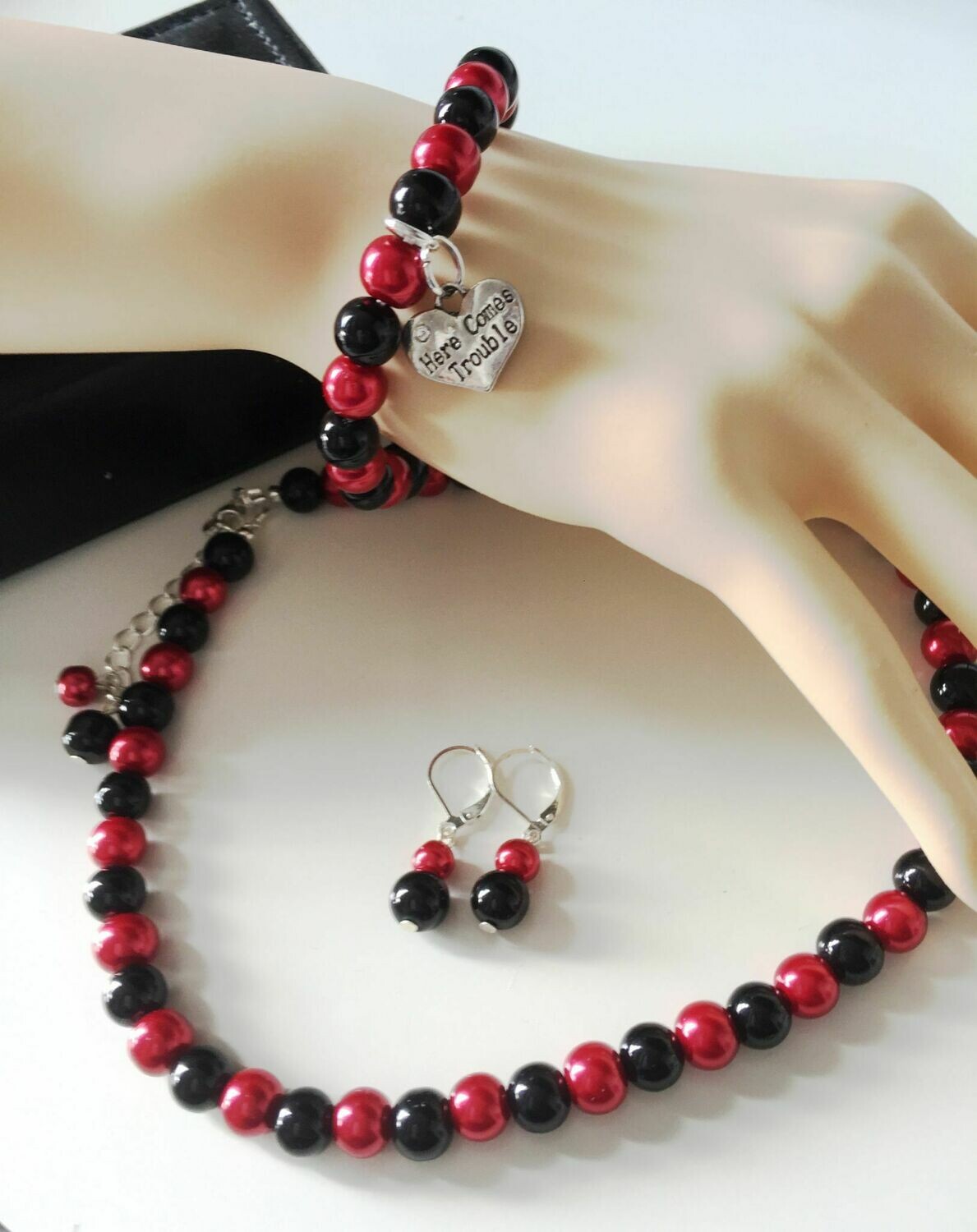N568 RED HOT BLACK poker Pearl Necklace Bracelet & Earrings Here comes trouble Elegant Glam Jewellery| Gemstoneriver