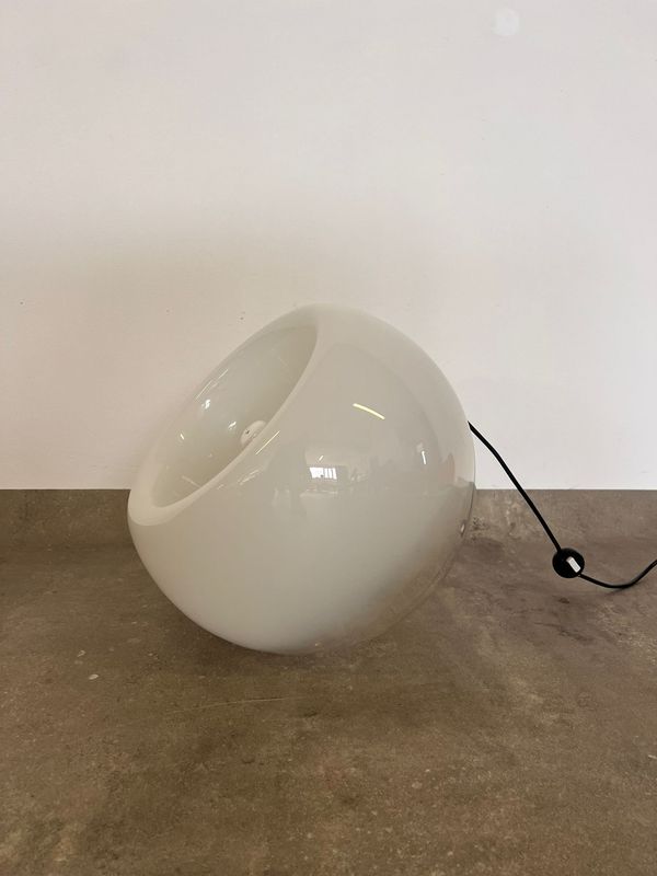 Lampada modello Vacuna Artemide