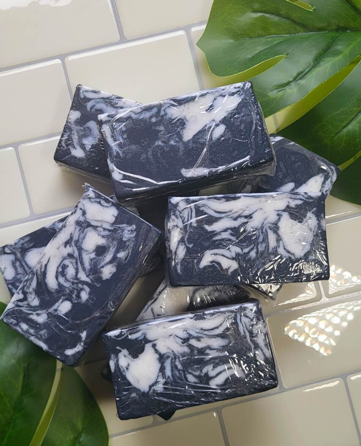 Charcoal & Shea Butter Soap: PL