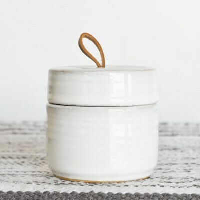 Sm Ceramic White Jar w Lid