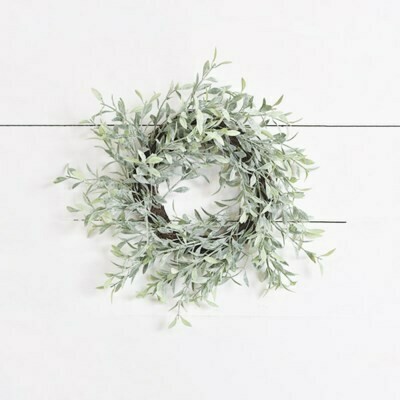 Sm Whispy Dusted Wreath