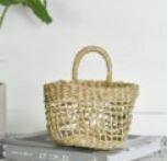 Round Seagrass Basket w Handle