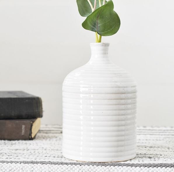 Sm Lines White Ceramic Vase