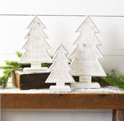 Med Distressed Beaded White Tree