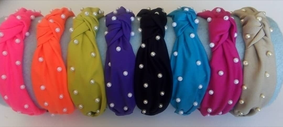 Cintillos con perlas de colores