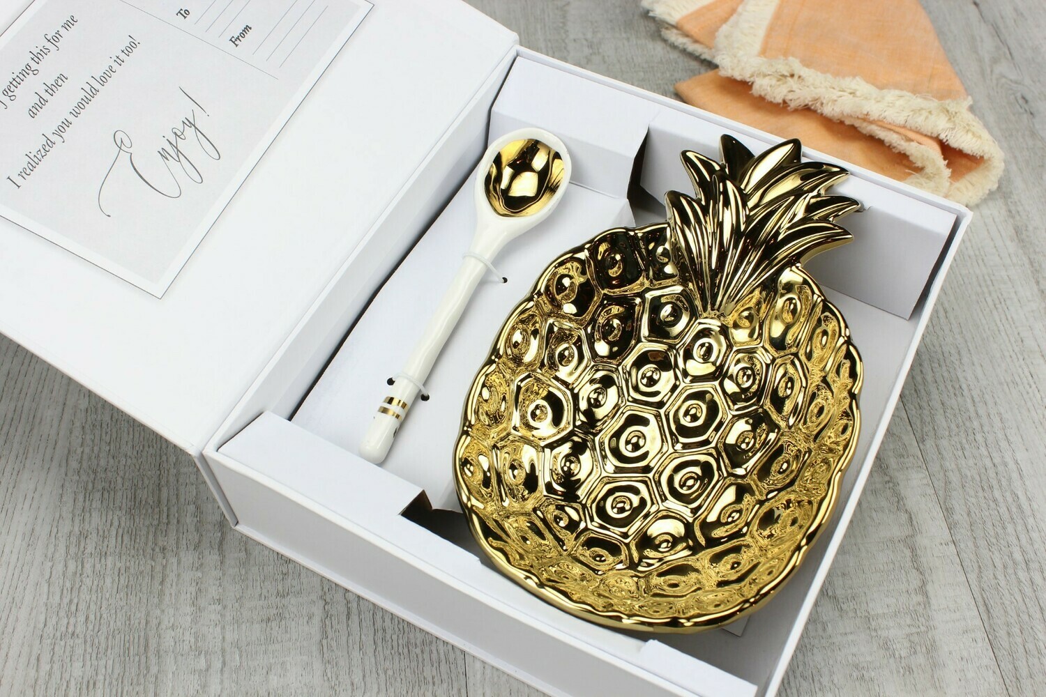 The Golden Pineapple Set