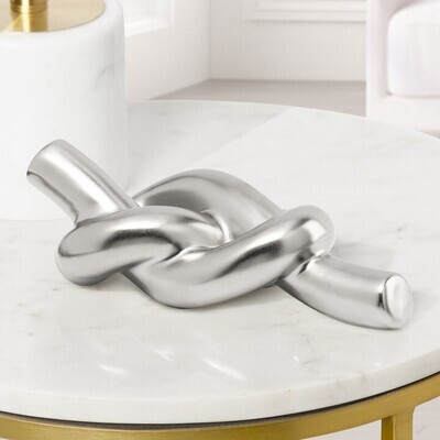 Escultura de Nudo Plateado Matte 8&quot;
