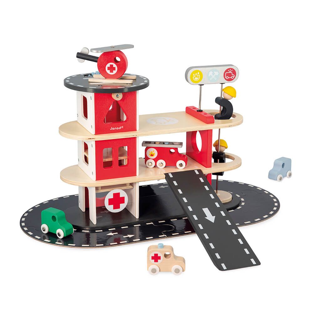 Estacion de Bomberos y Pista de Carros