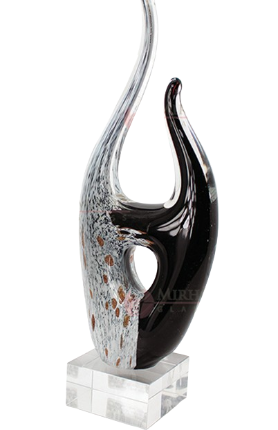 Escultura Negro Blanco y Dorado 23cm
