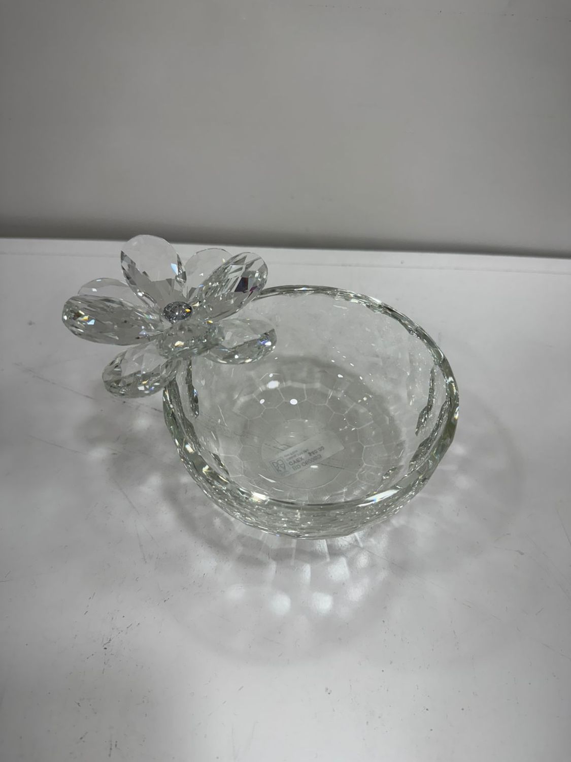 Platito de Cristal con Flor Transparente
