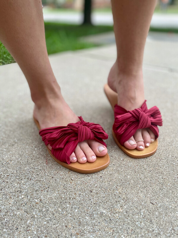Wine Bow Slides.*