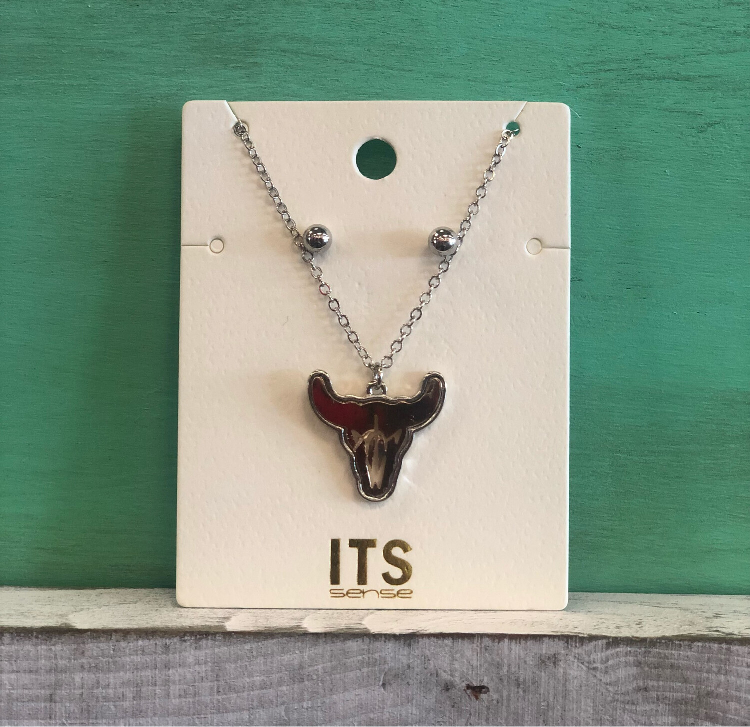 Bull Skull Pendent Necklace.